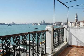 A Tribute To Music Residenza 3* Venezia